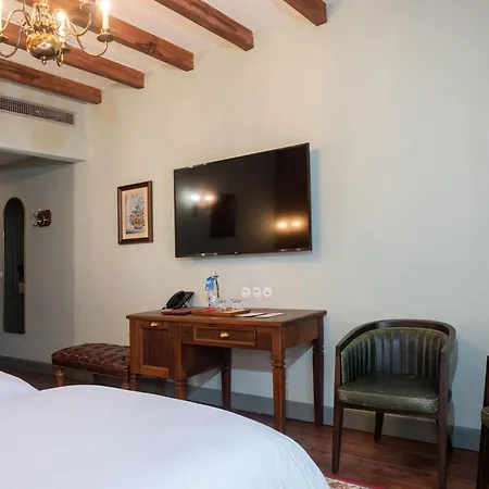 Vila Ebel Hotel Pool&Spa-3